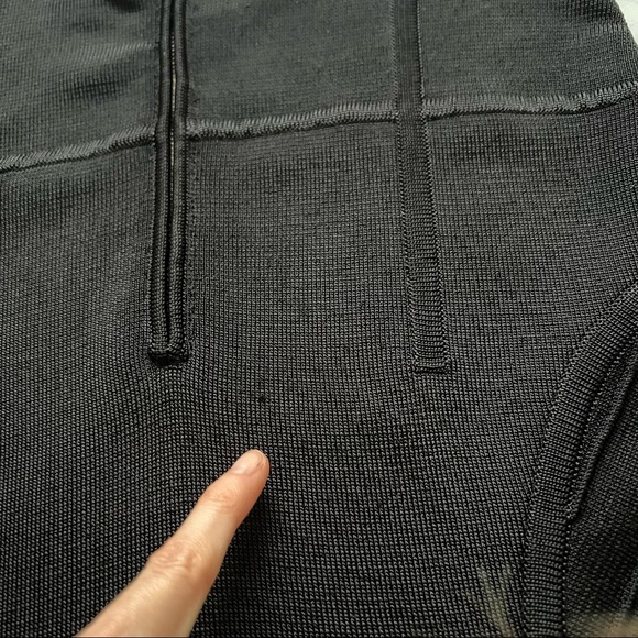 Aritzia Wilfred Bodycon Contour Black Mini Skirt Size S/M - Picture 4 of 6